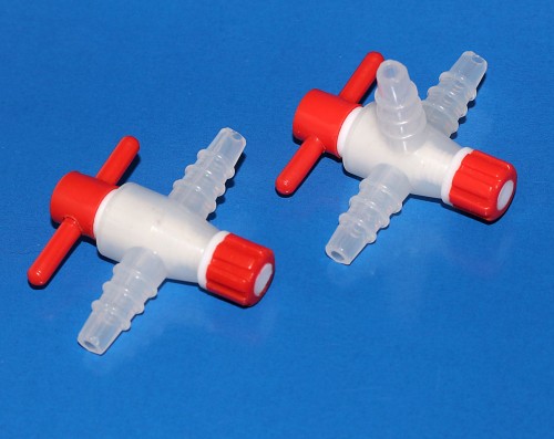 kran polipropylenowy z kluczem PTFE 3-drożny