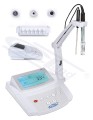 pH-metr laboratoryjny -1 do 15 pH, 1999 mV, 0 do 105 oC Temp, zestaw ze statywem na elektrody