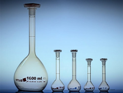 volumetric flask with PMP.   100ml class B